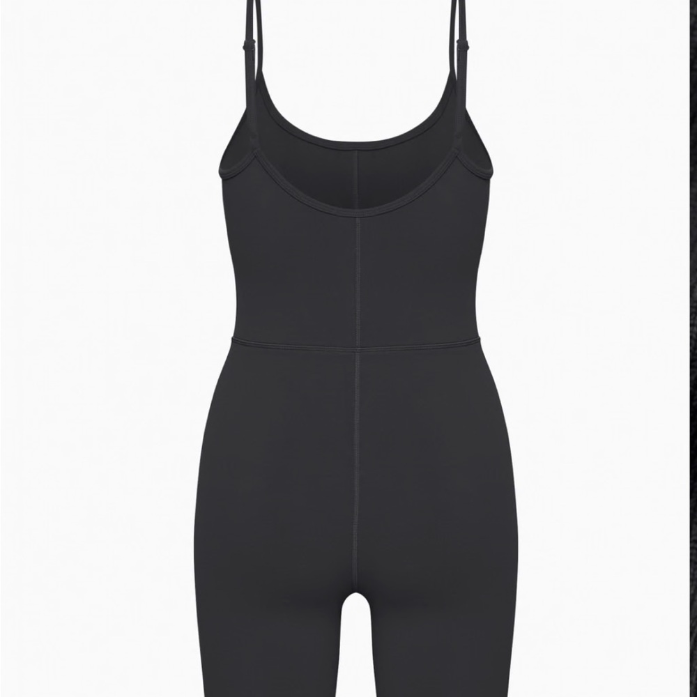 Chic Black Sleeveless Jumpsuit